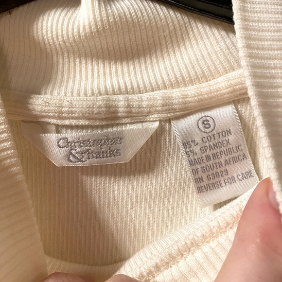 Off-white with yellow undertone sleeveless mock neck turtleneck. - Picture 2 of 2